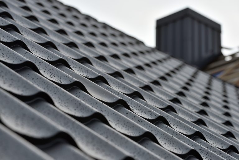 Which is Better, Asphalt or Metal Roofing?
